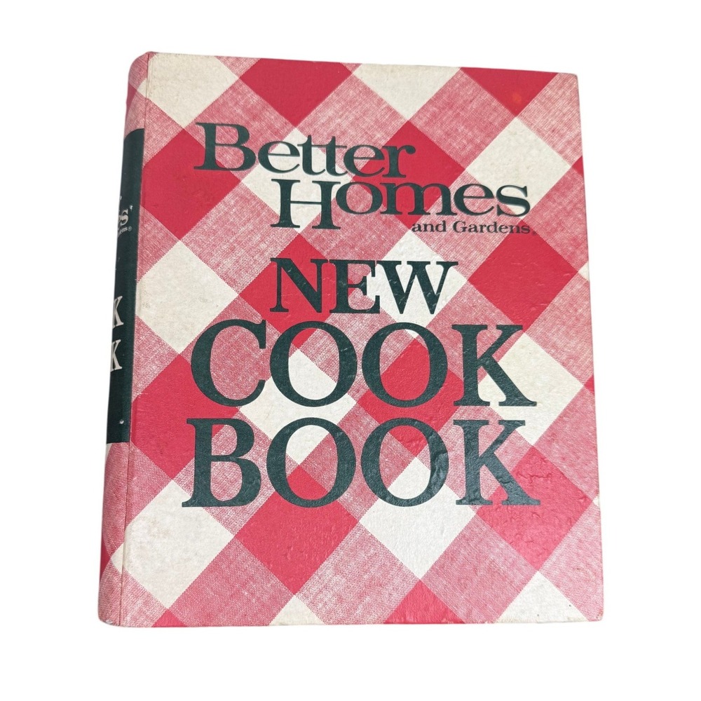 Better Homes and Gardens New Cook Book 1968 Red Gingham Plaid Ring Bound Vintage